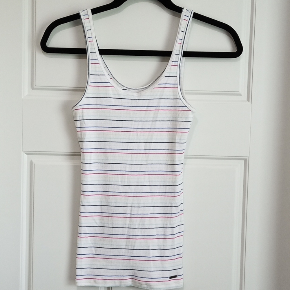 🛍 Hollister Tank